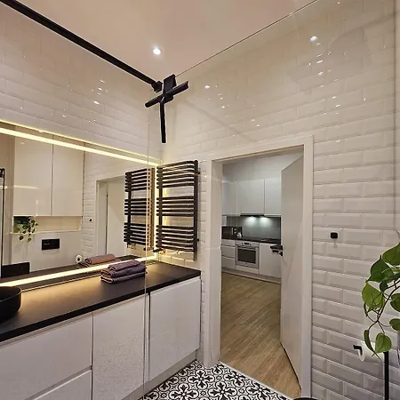 Nad Zalewem Zegrzynskim Z Tarasem 23 M2 *